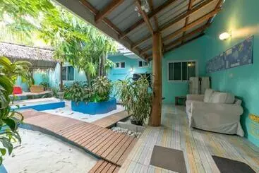 پانسیون Sealavie Inn