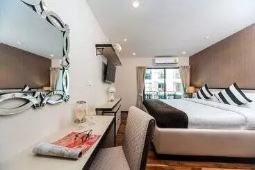 Apartamente turistice The Title Kr Beach Condotel Rawai Phuket