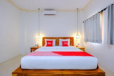 Hotel Kuta Circle Homestay