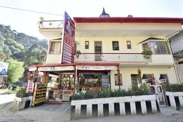 ホテル Omkara Homestay