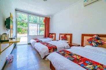 Yijie Holiday Hotel Water Greatwall No.1