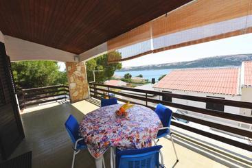 ツーリストアパートメント Apartments Danijela