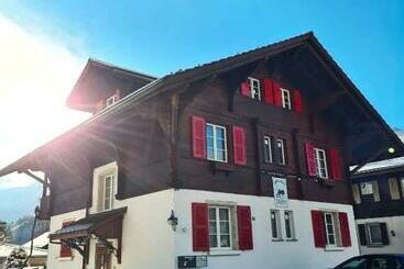 צימר Adventure Guesthouse Interlaken