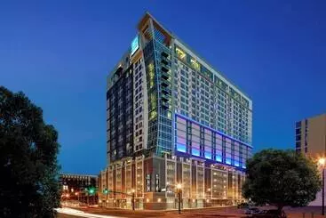 Hotelli Residence Inn by Marriott Nashville Downtown/Convention Center