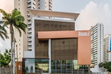 בית מלון כפרי Bristol Guararapes Fortaleza Centro De Eventos