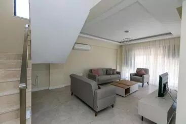 آپارتمان‌های توریست‌ها Paradise Town Villa Lisa