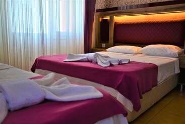 בית מלון כפרי Senam