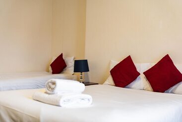 הוסטל The Royal Hotel Crewe, A Brilliant Collection