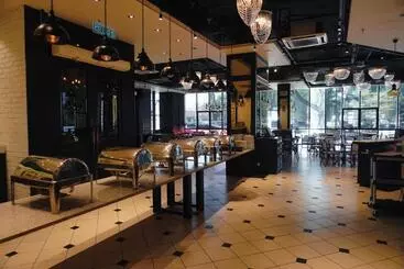 M Roof Hotel & Residences