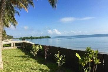 Oceanic Bay Hotel & Resort