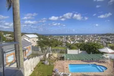 ペンション The Lookout Guest House