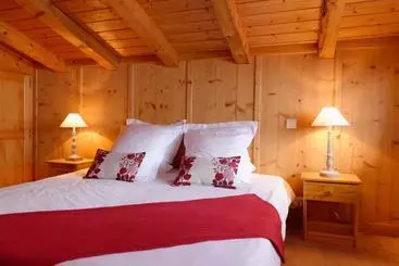 Apartahotel Hôtel 3 étoiles  Restaurant Le Pilatus Courchevel