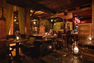 بنسيون Guesthouse By The Rex