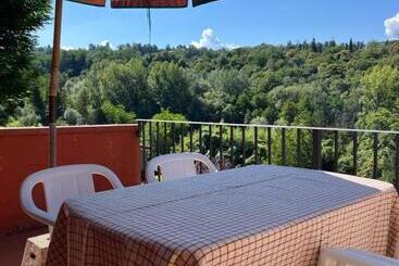 בית מלון כפרי La Vignola