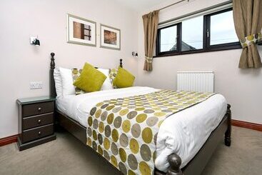 펜션 Conifers Guest House