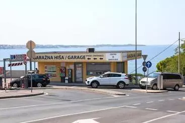 پانسیون Little Tower With Terrace By Locap Group