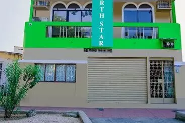 ペンション North Star Hostal Guayaquil