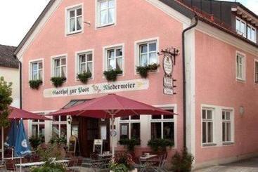 Pensão Zur Post Garni