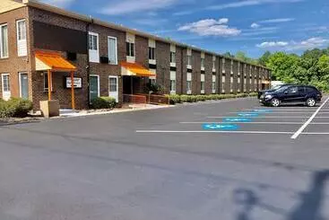 Retkeilymaja Raceway Inn