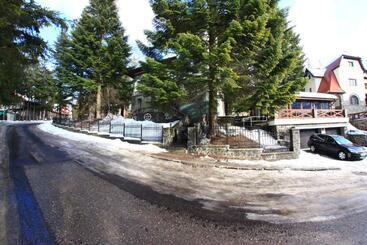 پانسیون Vila Acvila