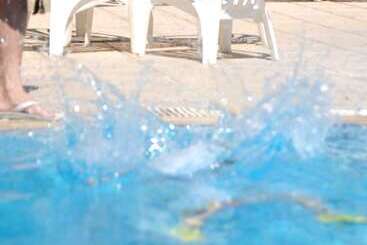 Pigeon Beach Hotel Apartments