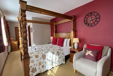 הוסטל The New Inn