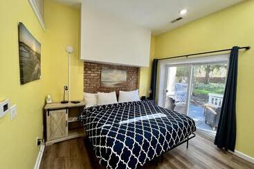 فندق صغير New Buffalo Inn & Spa