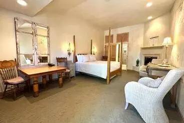 Retkeilymaja Petit Logis Inn