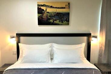 汽车旅馆  The Crystal Manatee