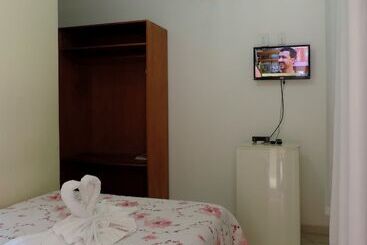 پانسیون Pousada Tia Helena