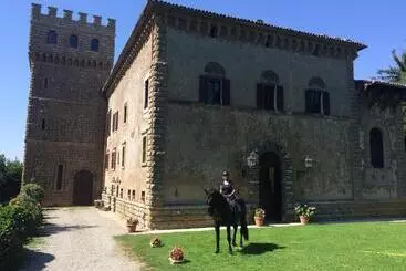Hotelli Castello Santa Cristina