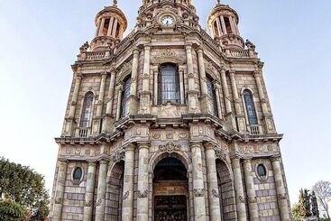 מלון דירות Cantabria House Suites