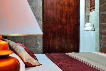 膳宿费 Calli Yolotl