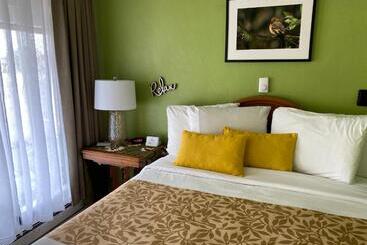 汽车旅馆 La Kris Inn