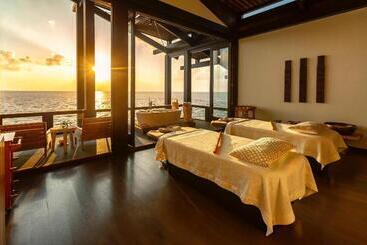 استراحتگاه Kudadoo Maldives Private Island – Luxury All Inclusive