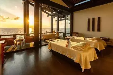 استراحتگاه Kudadoo Maldives Private Island – Luxury All Inclusive