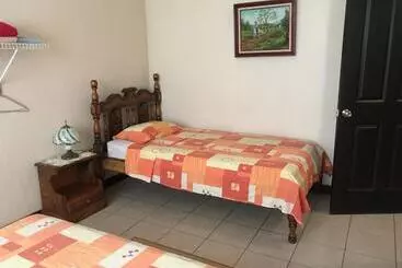 تختخواب و صبحانه Casa Del Suizo