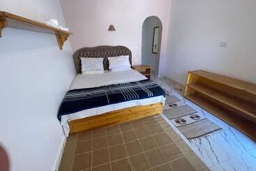 هتل Sheikh Mousa Bedouin Camp