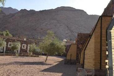 هتل Sheikh Mousa Bedouin Camp