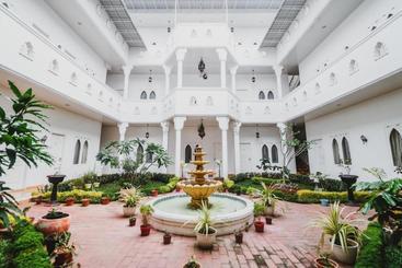 پانسیون Reddoorz Plus Syariah @ Jalan Brigjend Katamso Medan