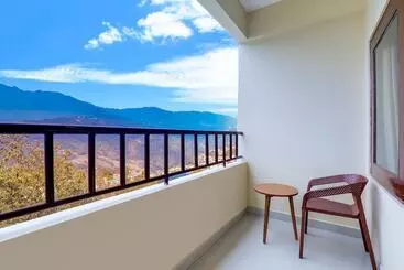 هتل Mount Himalayan