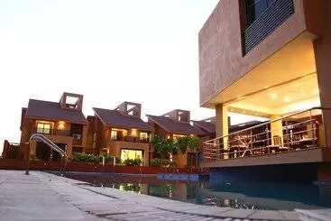 Bed and Breakfast Pride Resort & Convention Centre