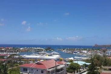 פנסיון Keep Cool Guesthouse