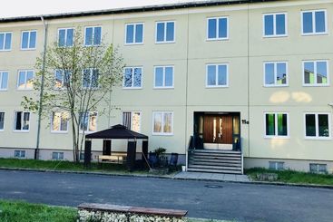 1st Motel / Hostel & Monteur