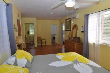 Pension Isla Hermosa Guesthouse