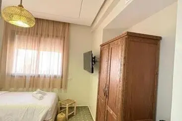 ベッドアンドブレックファースト Paradise Blue Wave Hostel   Guest House
