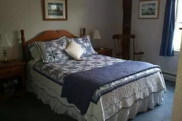 Bed and Breakfast The South Glenora Tree Farm