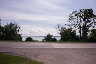 호텔 M 22 Inn Suttons Bay