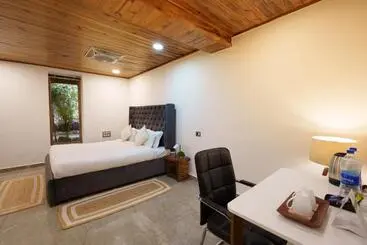 Hotel Tree Of Life Aerovillage, Panheli
