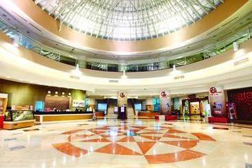 هتل Uniresort Lukang